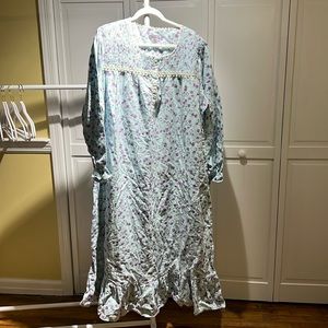 Long cotton nightgown